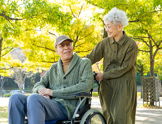 日時や必要事項の絞り込みでご希望の介護タクシー会社とマッチング