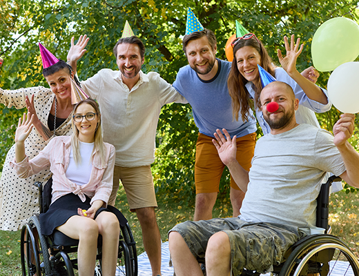 日時や必要事項の絞り込みでご希望の介護タクシー会社とマッチング